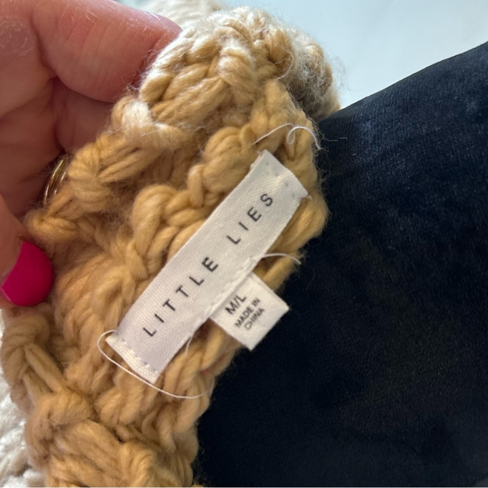 Little lies chunky marigold yellow sweater - Picture 4 of 4
